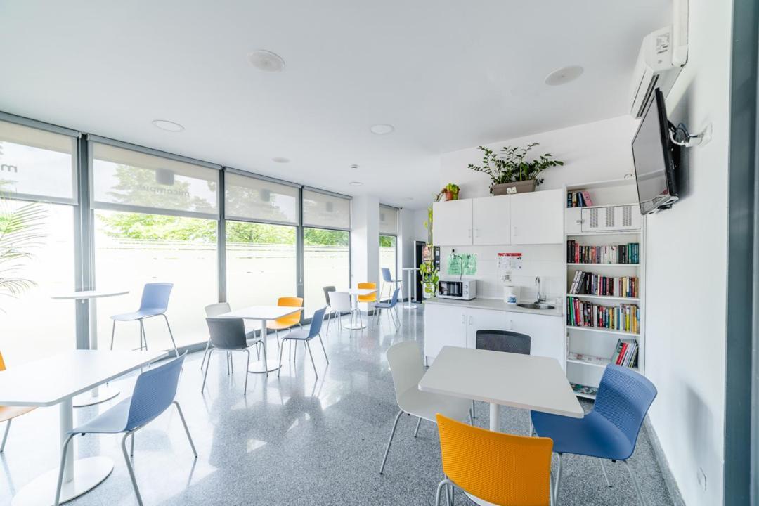 Micampus Logrono Student Residence Exterior photo